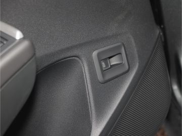 Volkswagen T-Roc R-Line 1.5 eTSI DSG AHK Kamera LED