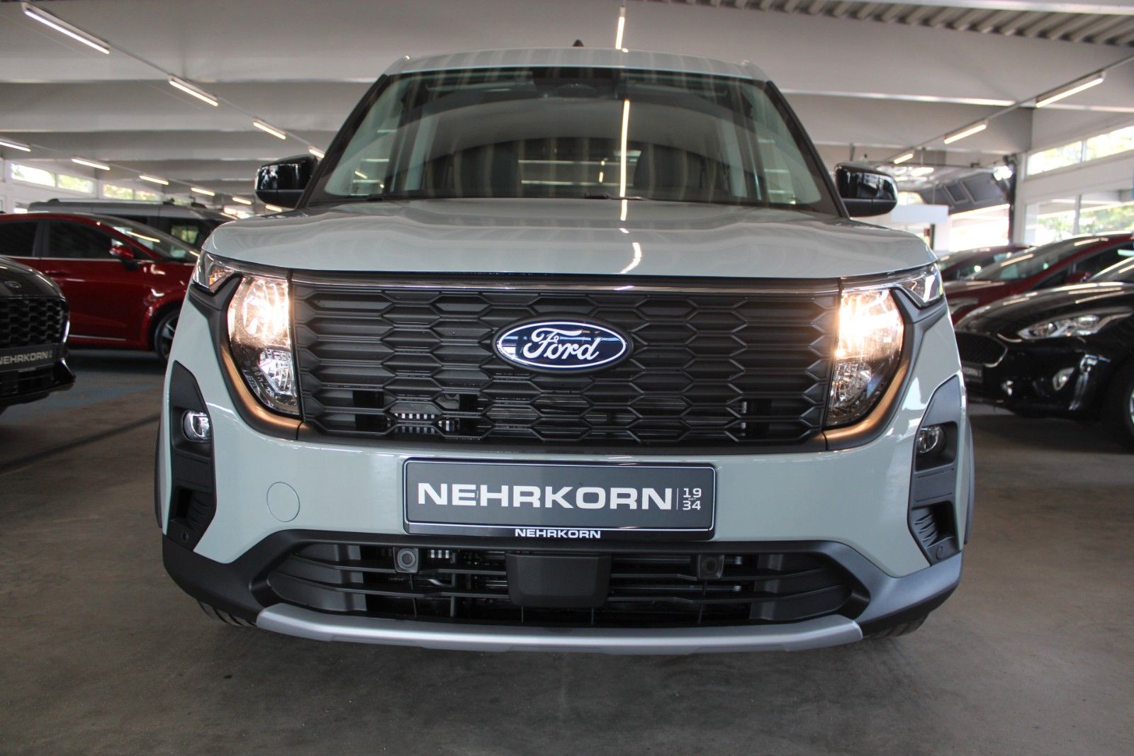 Fahrzeugabbildung Ford Tourneo Courier ACTIVE Winter + FahrerAssistPak3