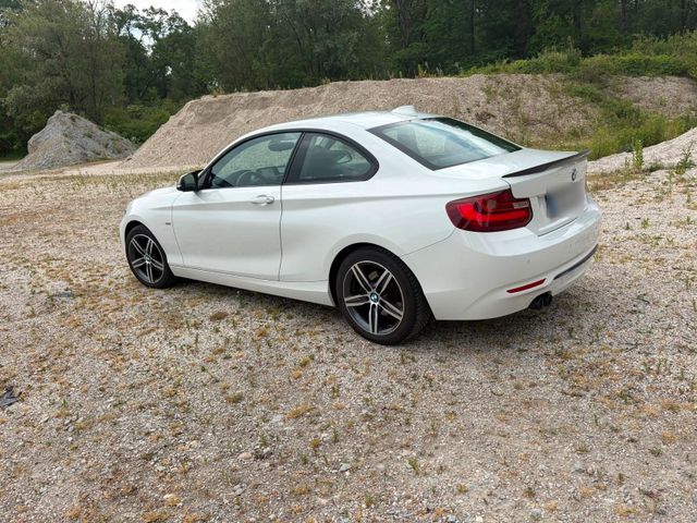 BMW 220