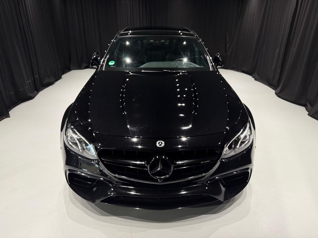 Mercedes-Benz E 63 AMG
