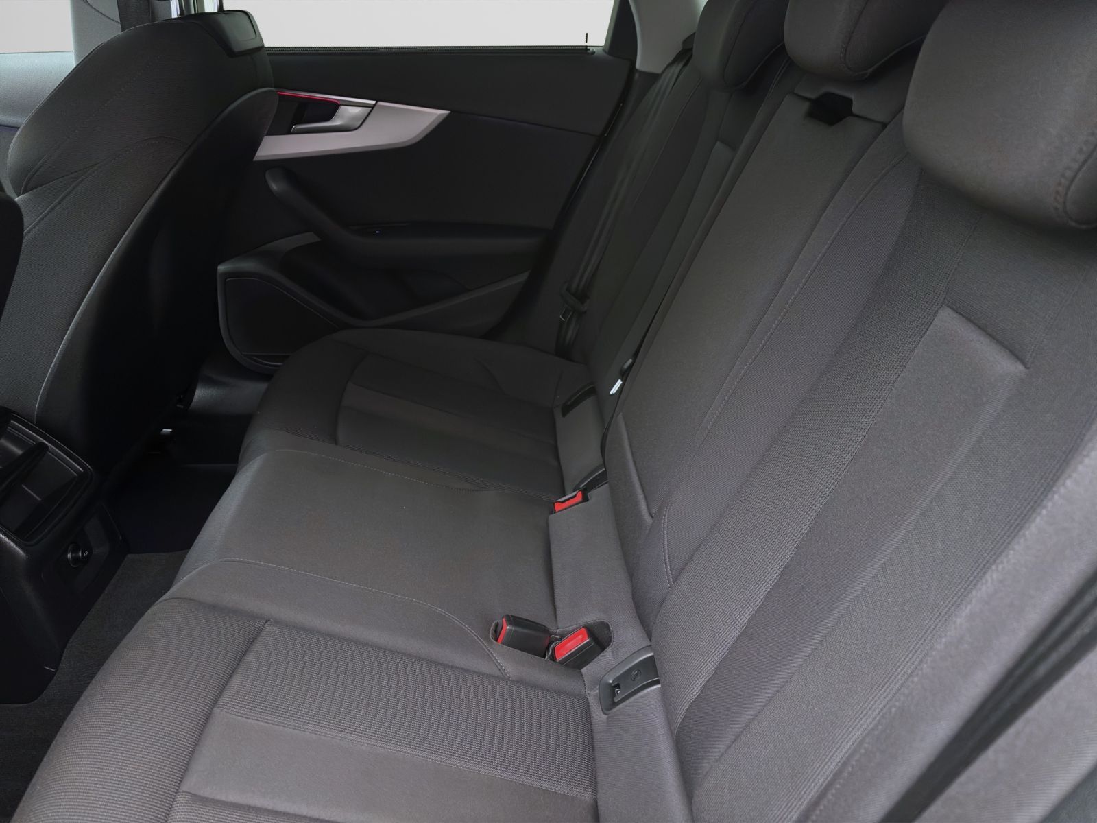 Audi A4 - Bild 16