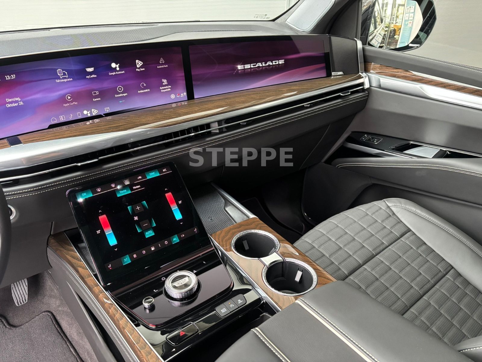 Cadillac Escalade FACELIFT MY26 6.2 V8 Sport Platinum 24"