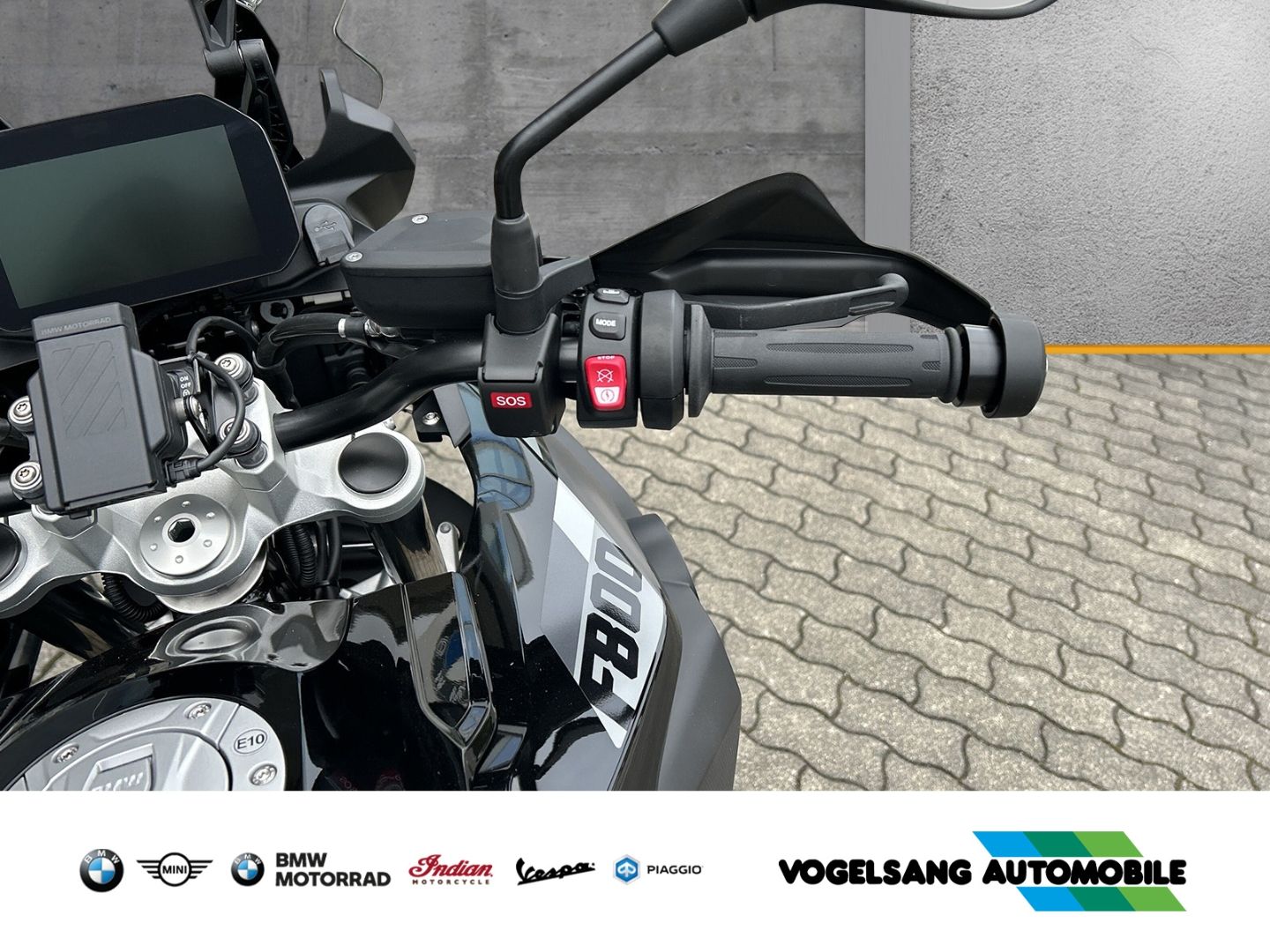 Fahrzeugabbildung BMW F 800 GS Triple Black, RDC, Tieferlegung, niedri
