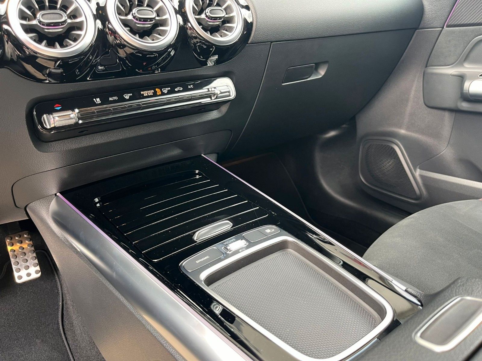 Fahrzeugabbildung Mercedes-Benz GLA 200 GLA -Klasse GLA 200 AMG Line Edition