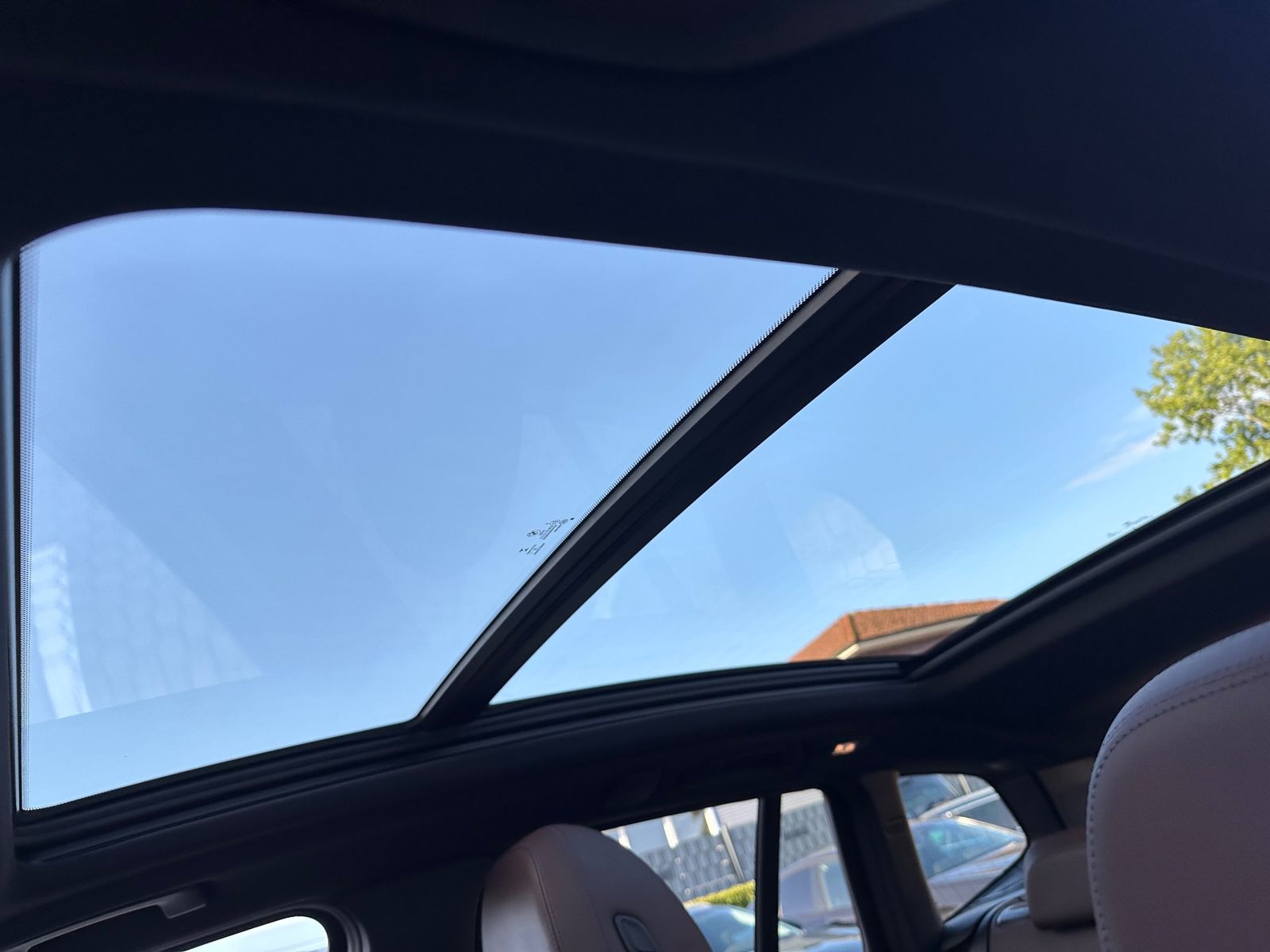 Fahrzeugabbildung BMW X3 xDrive30e M-Sport NAV+LED+PANO+KAMERA+19ZOLL