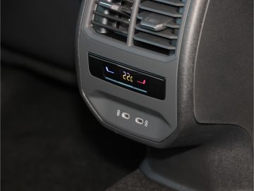 Cupra Leon ST VZ 2.0 TSI  4Drive DSG AHK Kamera Voll L