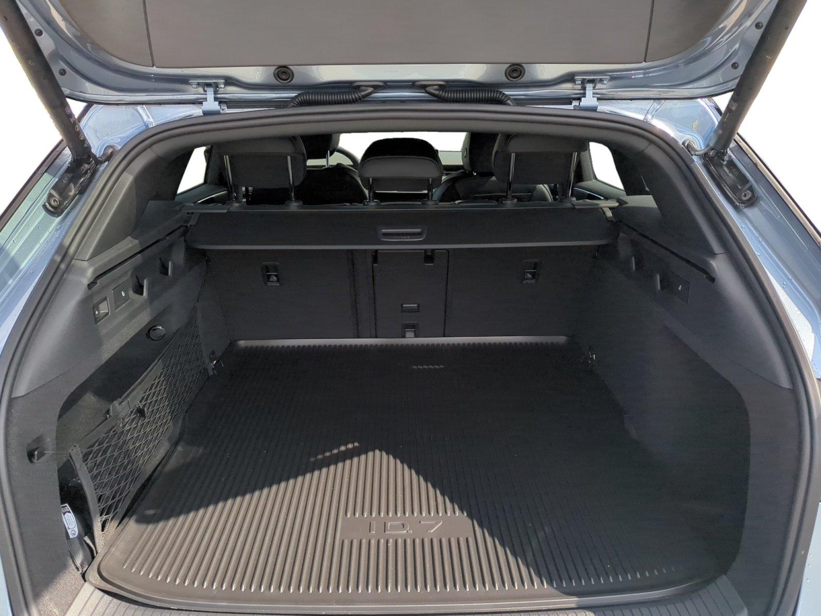 Volkswagen ID.7 Tourer Pro BLACK*MATRIX*APP*ACC*AHK