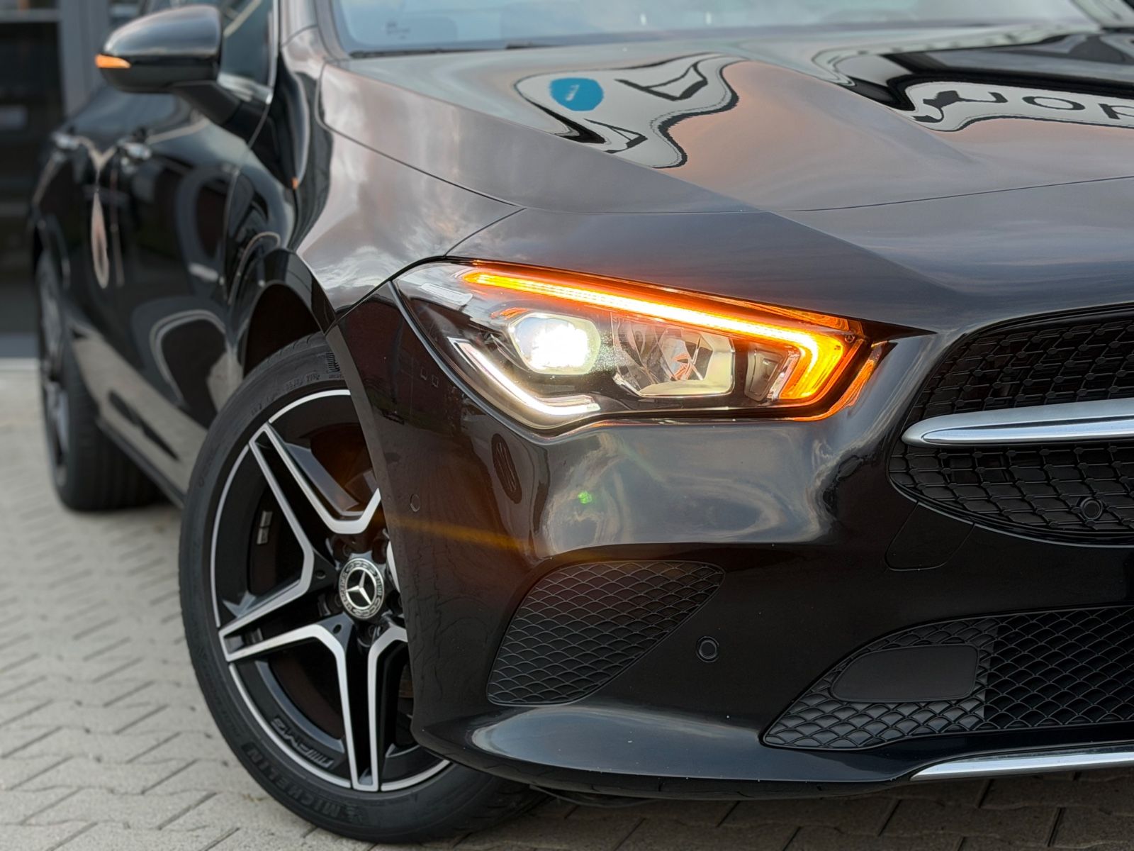 Mercedes-Benz CLA 180 Coupe Widescreen Cockpit 18 LM foto 2