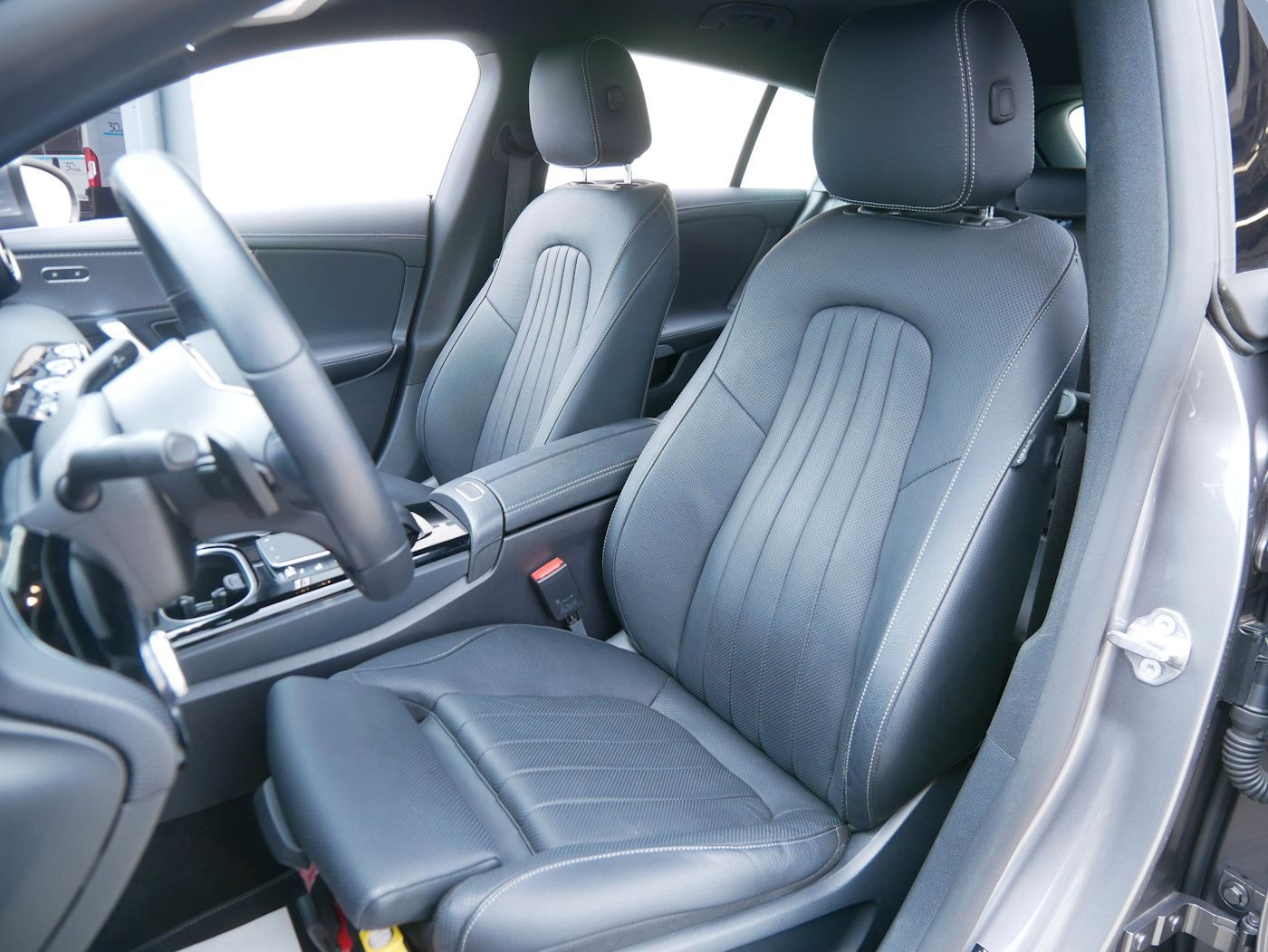 Fahrzeugabbildung Mercedes-Benz CLA 250 SB 4Matic LEDER LED Business-Paket DCT