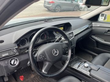 Mercedes E 300 - 6