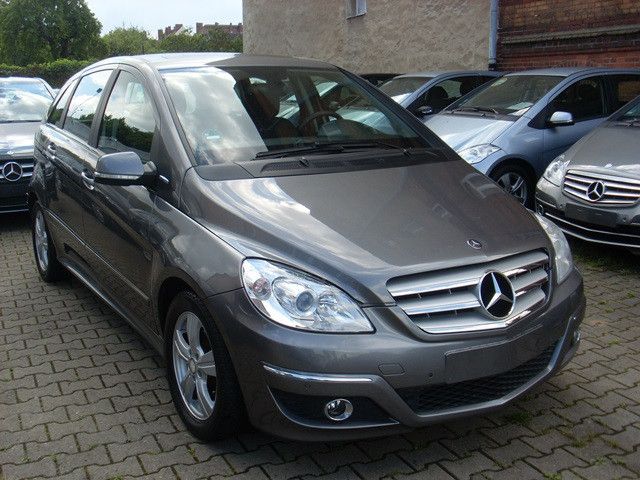 Mercedes-Benz B 160 Navigation / Aktiver Park-Assistent