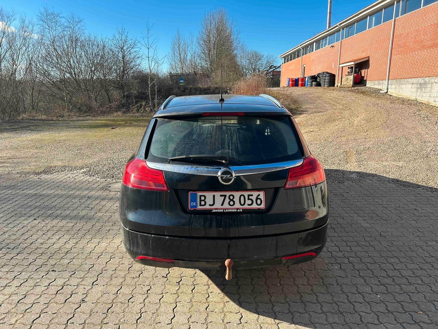 Opel Insignia 2013 — photo 10