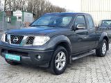 Nissan Navara 2.5 DCi King Cab 4X4 LKW Zul.-AHK-TÜV NEU