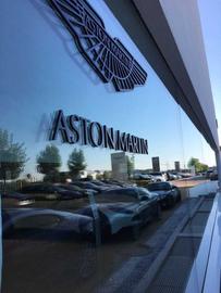 2019 Aston Martin DBS — миниатюра 37