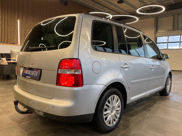 Volkswagen Touran Trendline*7 SITZER*AHK*TEMPOMAT*PDC*