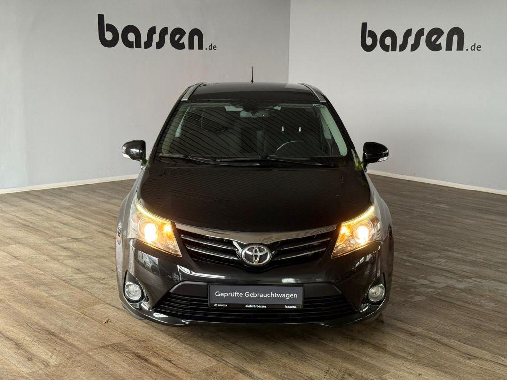 Toyota Avensis Combi 1.8 Edition