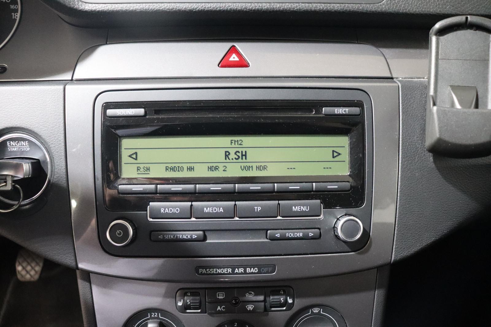Volkswagen Passat 2009 — photo 15
