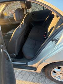 صورة 4 لـ 2004 Mercedes-BENZ C 180