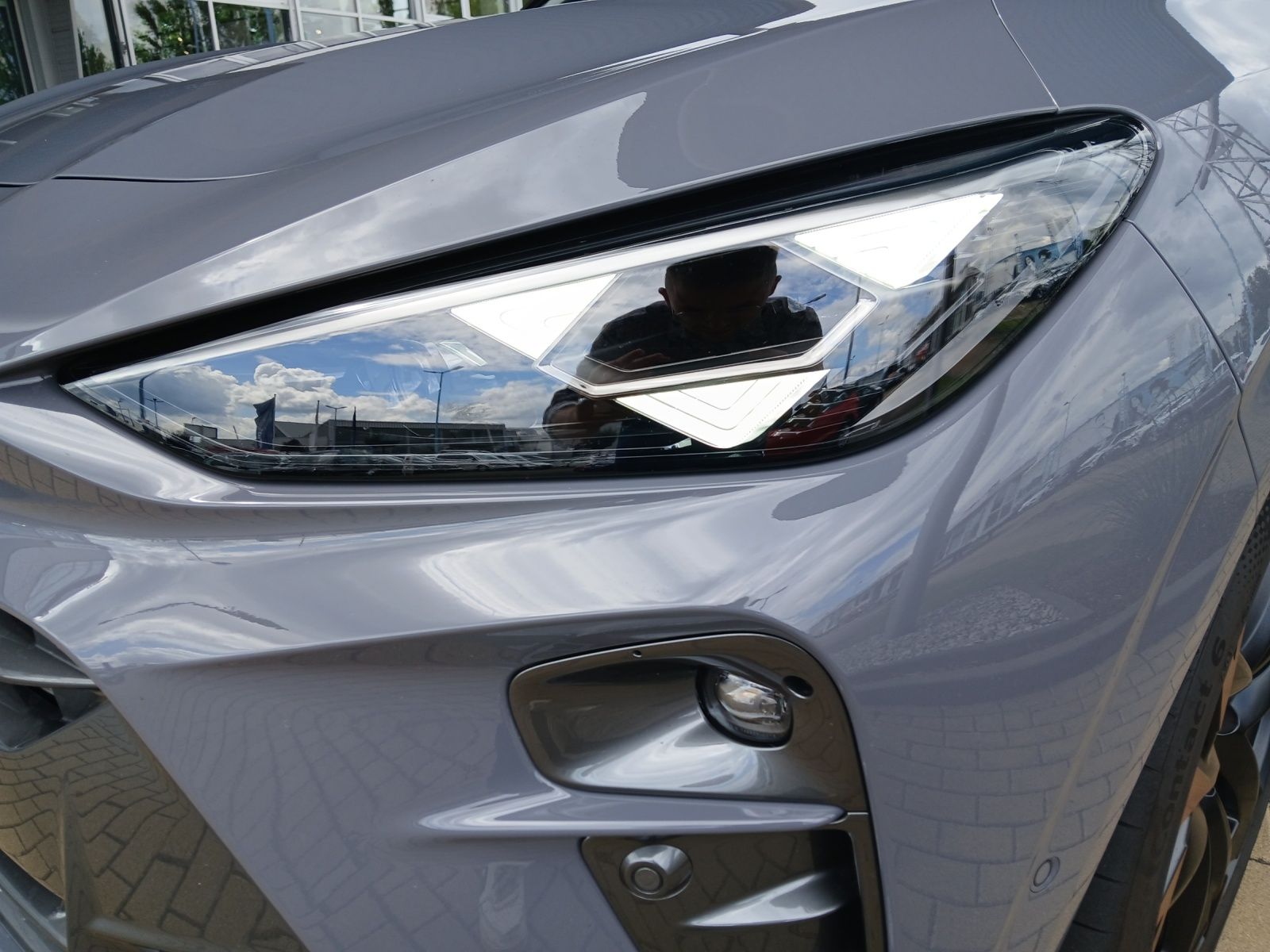 Fahrzeugabbildung CUPRA Terramar VZ 2.0TSI 4Drive Matrix Pano Akebono HU