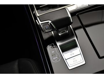 Audi A8 - 6