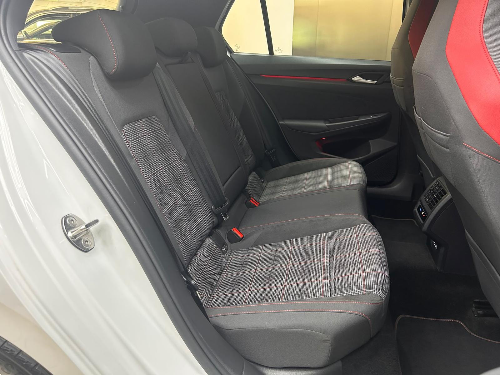 Volkswagen Golf VIII GTI 2,0 TSI LED+SHZ+CARPLAY+DAB+TEMP+, миниатюра 11