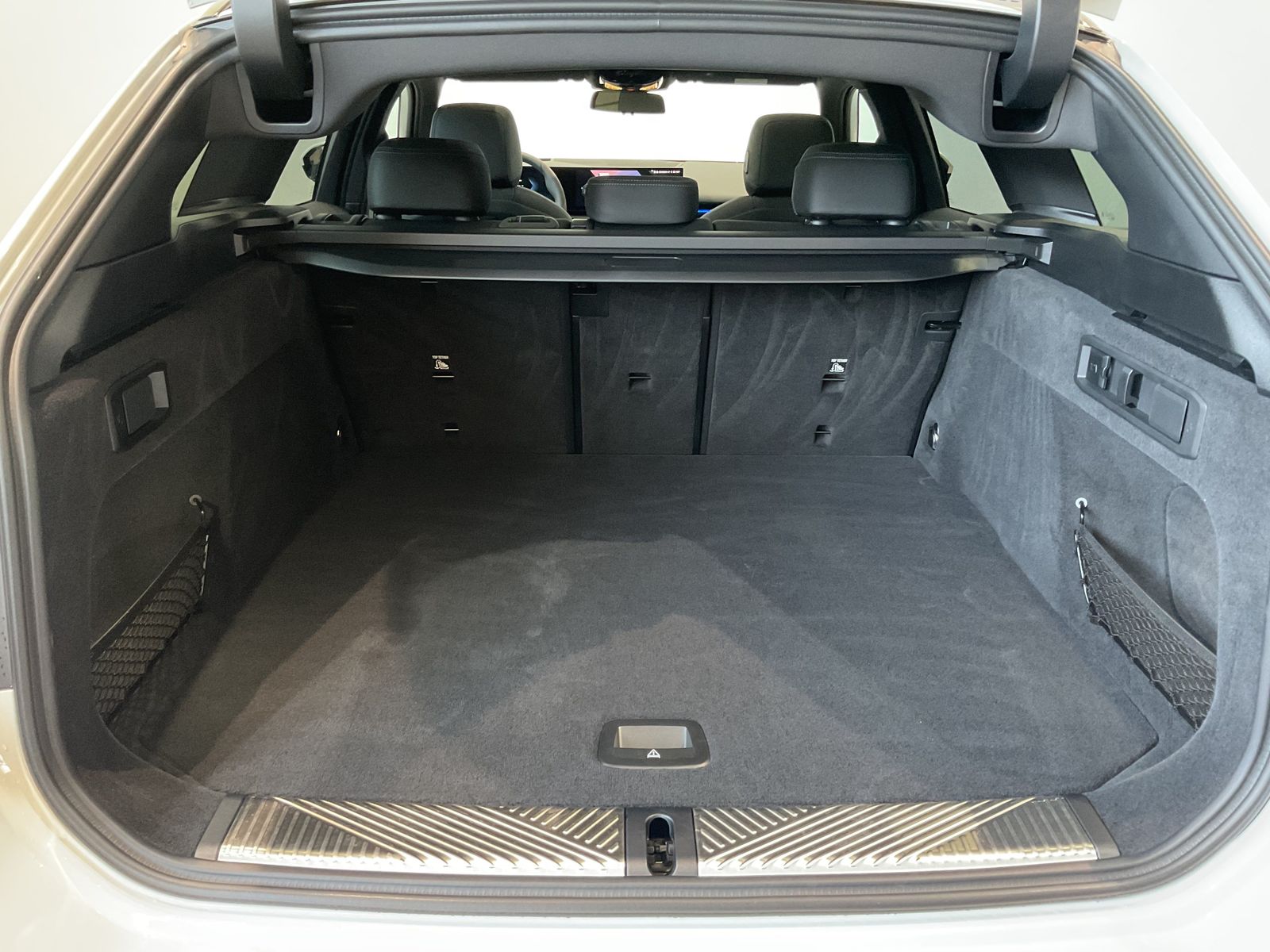 Fahrzeugabbildung BMW 520d xDrive M Sportpaket pro, Panorama-Glasdach,