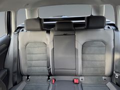 Fahrzeugabbildung Volkswagen Golf VII Variant Comfortline Navi Sitzh. AHK