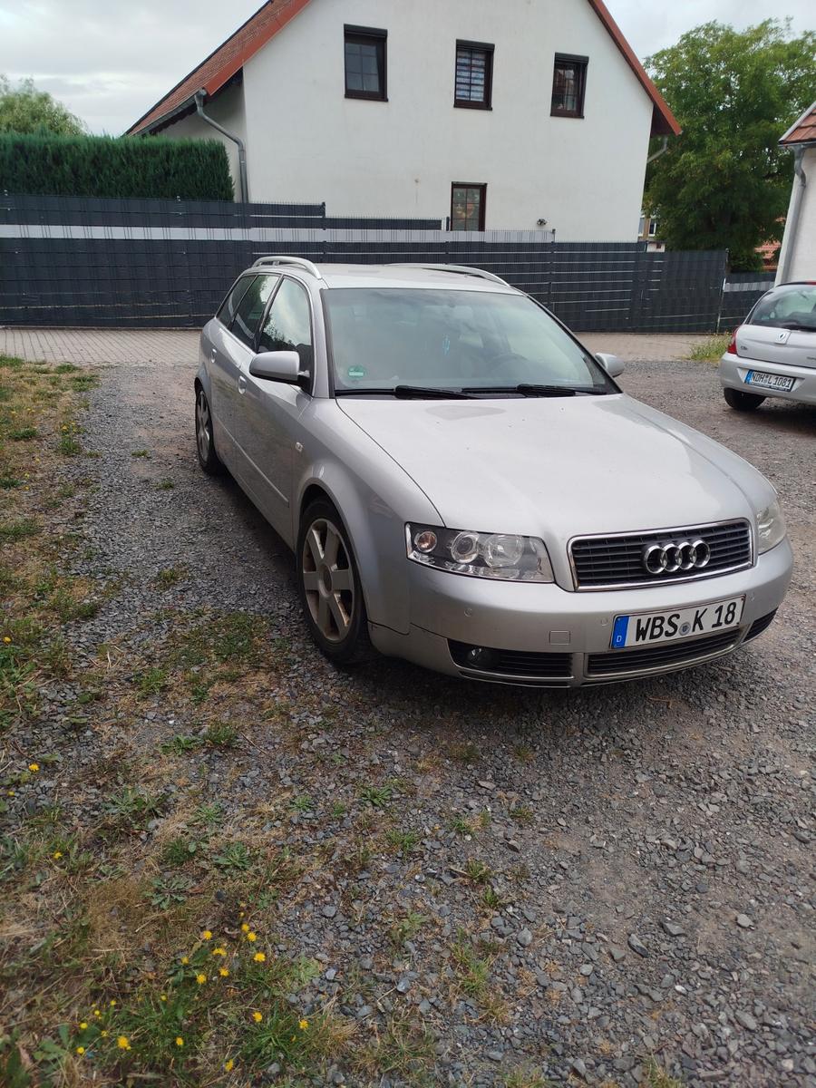Audi A4 2004 — rear view