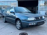 Volkswagen Vento GLX Sitzheizung, Doppelairbag - Volkswagen Vento: Gl