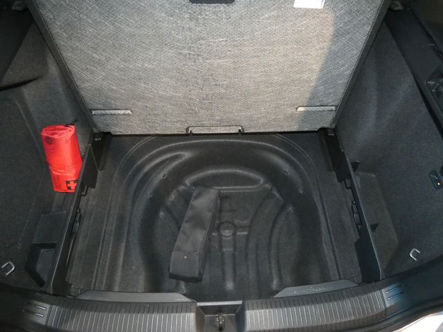 Golf Variant 2.0 TDI Life AHKRückfahrkamera NAVI