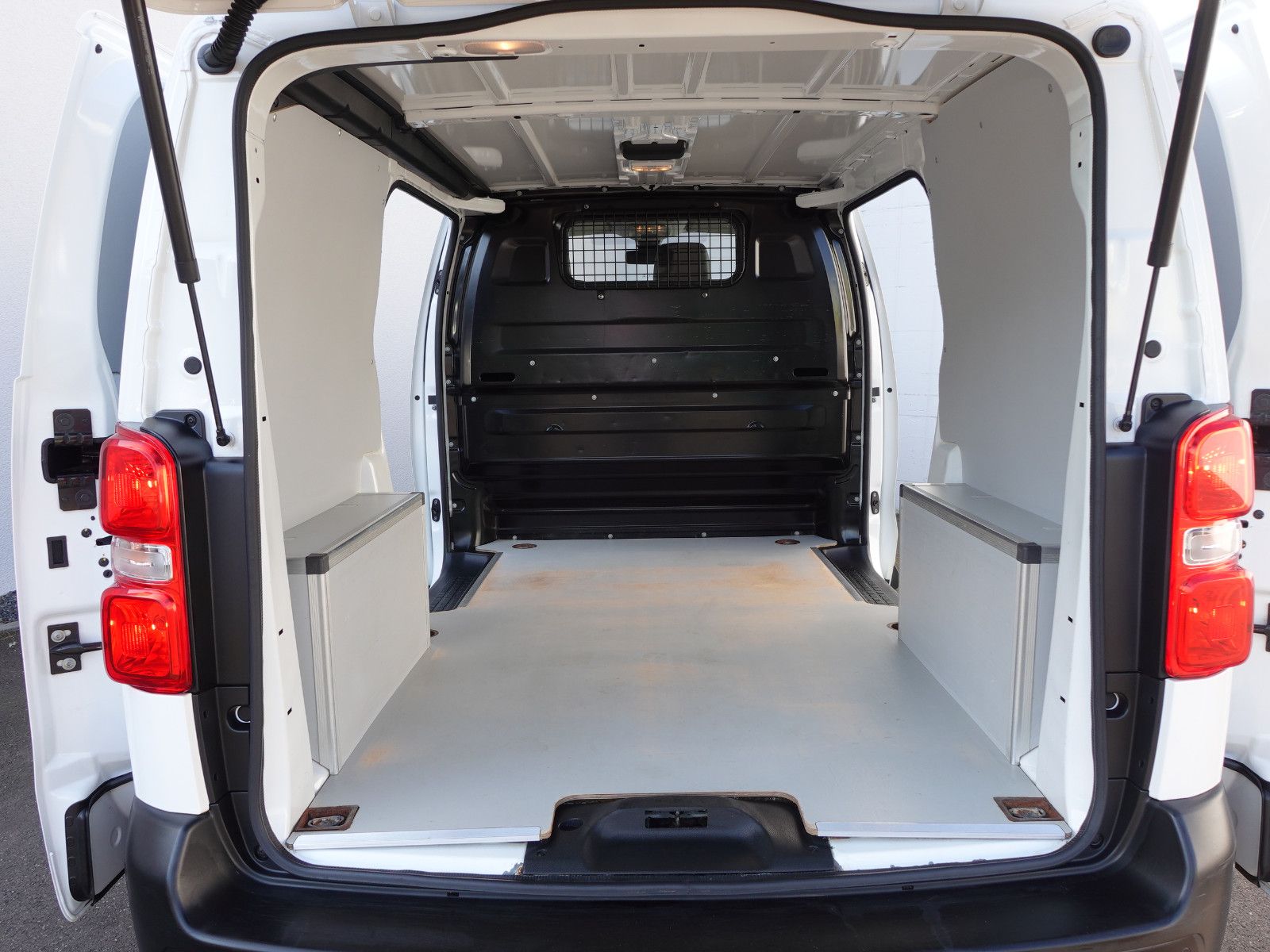 Fahrzeugabbildung Opel Vivaro-e Cargo Elegance 75kWh,Navi,Kamera,Sitzhz