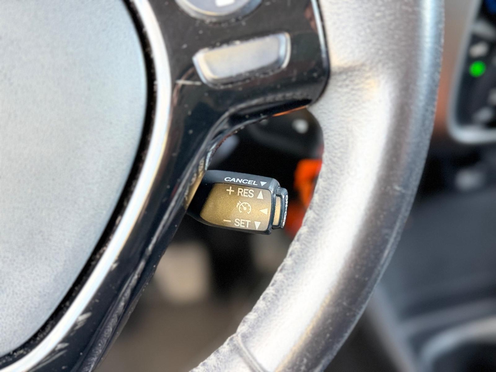 Toyota AYGO x-play *LED*BT*Klima*Tempomat*Lederlenkrad*