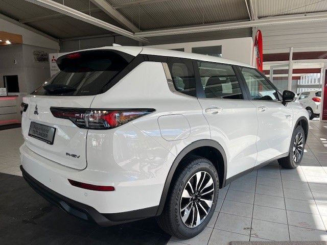 Mitsubishi Plug-in Hybrid Outlander - Bild 8