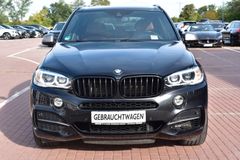 Fahrzeugabbildung BMW X5 M50d Autom*RFK*XENON*PANO*H&K*NAVI Connected