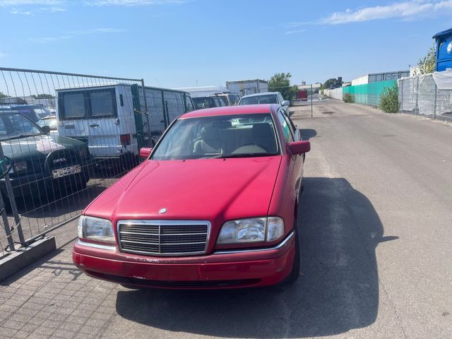 Mercedes-Benz C 180 ELEGANCE  Automatic.   MIT AC