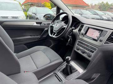 Volkswagen Golf - 8