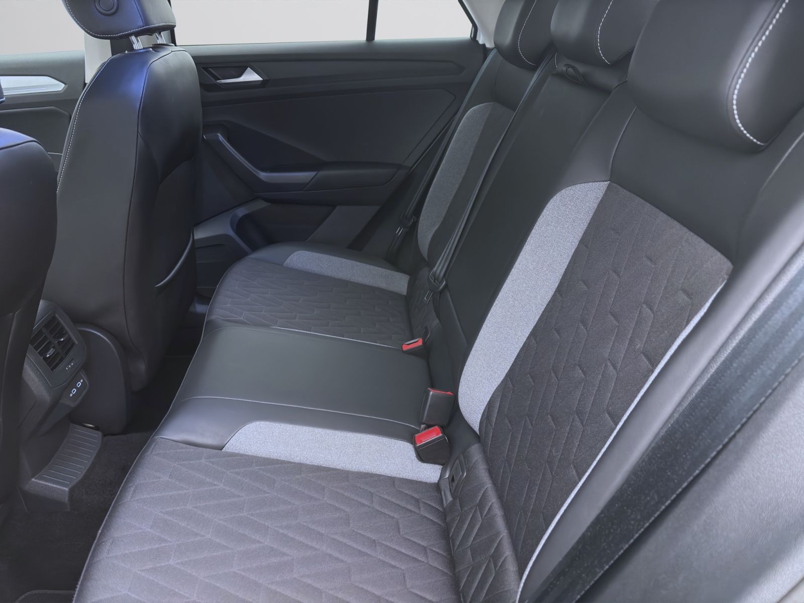 Volkswagen T-Roc - Bild 15