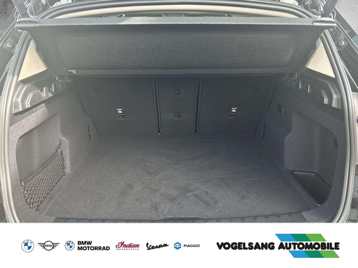 Fahrzeugabbildung BMW iX1 30xDrive,DAB,LiveCockpitPlus,Rückfahrk.,LEDS