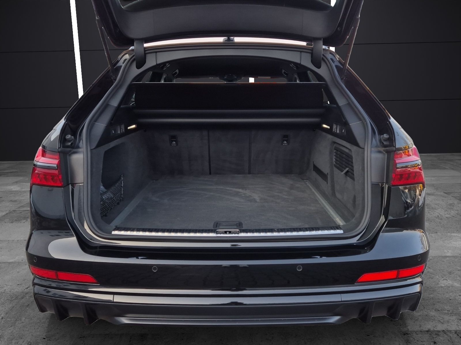 Fahrzeugabbildung Audi S6 Avant TDI quattro Matrix Navi AVC ACC B&O SHZ