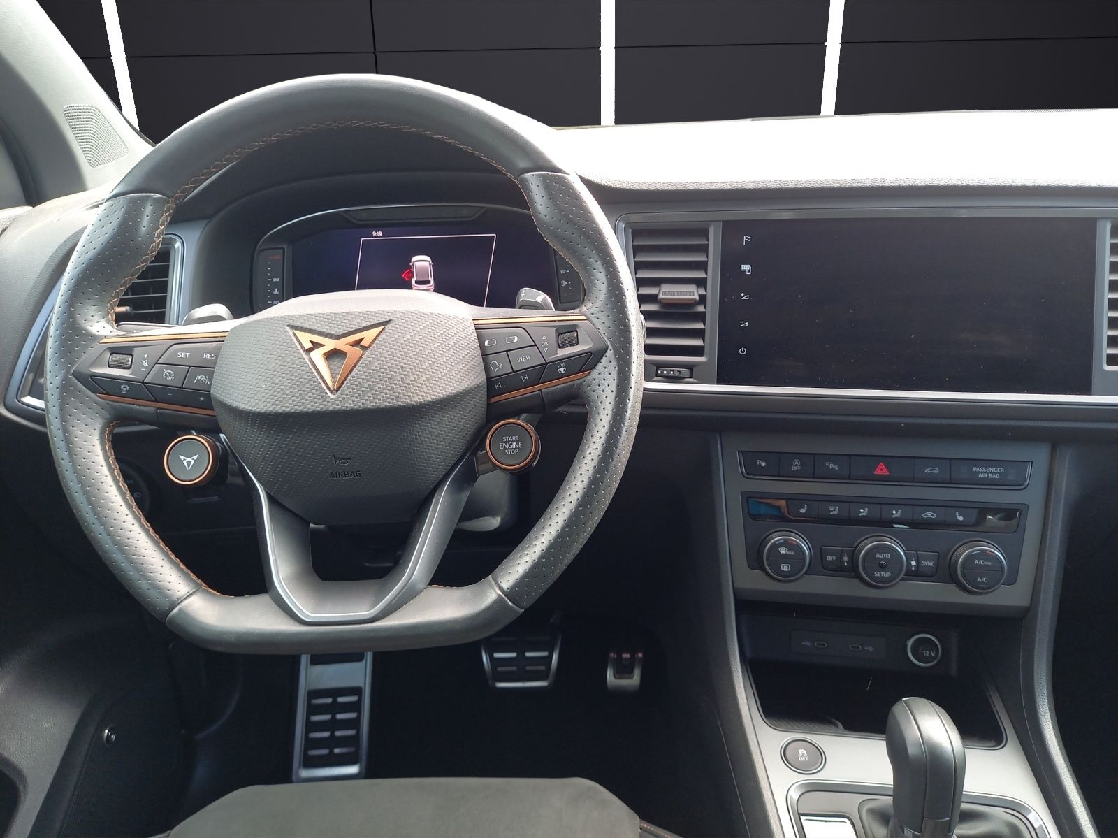 Fahrzeugabbildung CUPRA Ateca Edition VZ 2.0 TSI 4DRIVE DSG ACC LED AHZ