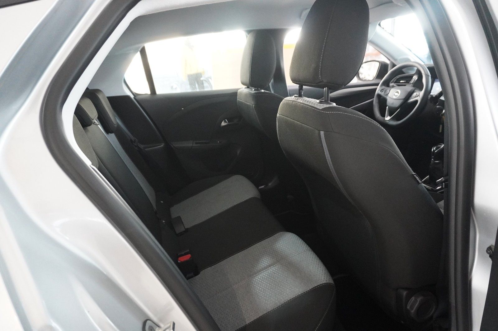 Fahrzeugabbildung Opel Corsa F 1.2 FACELIFT NAVI/LED/KAMERA/VIRTU./DAB+