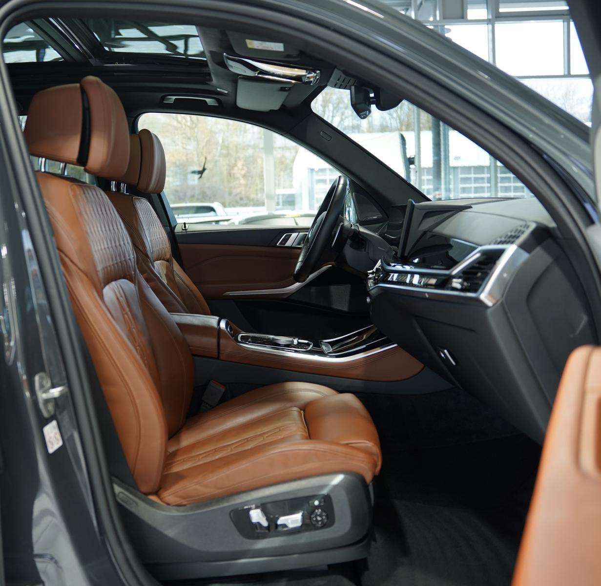 BMW X5 M60 i xD *1.H *22 *ACC*Sky Lounge*H-UP*AHK