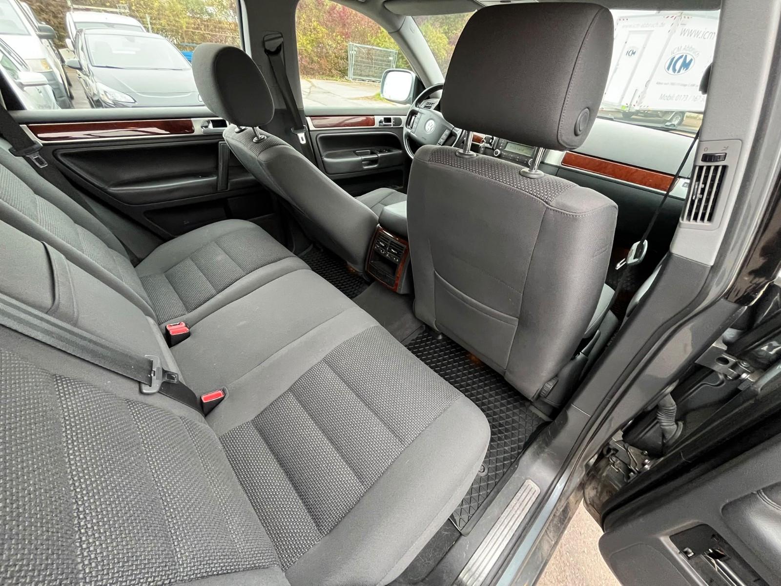 Volkswagen Touareg 2004 — photo 25