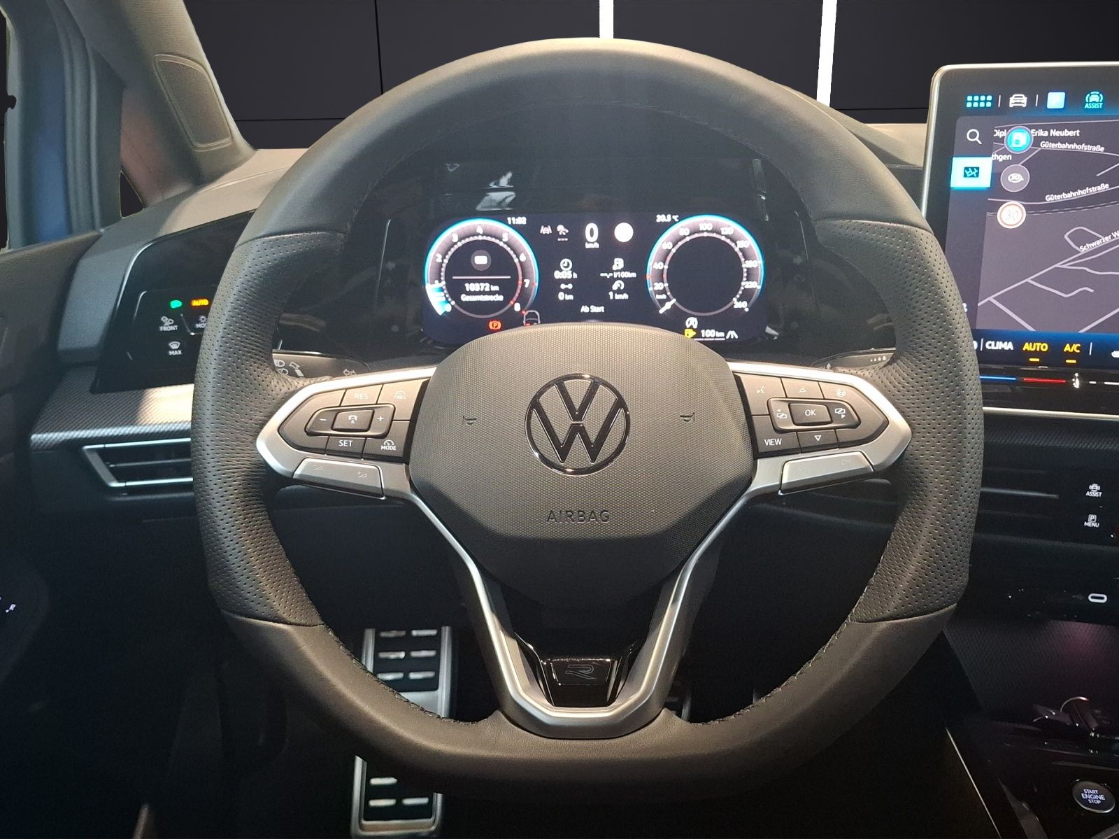 Fahrzeugabbildung Volkswagen Golf VIII Variant TSI R-Line Standhzg. LEDplus N