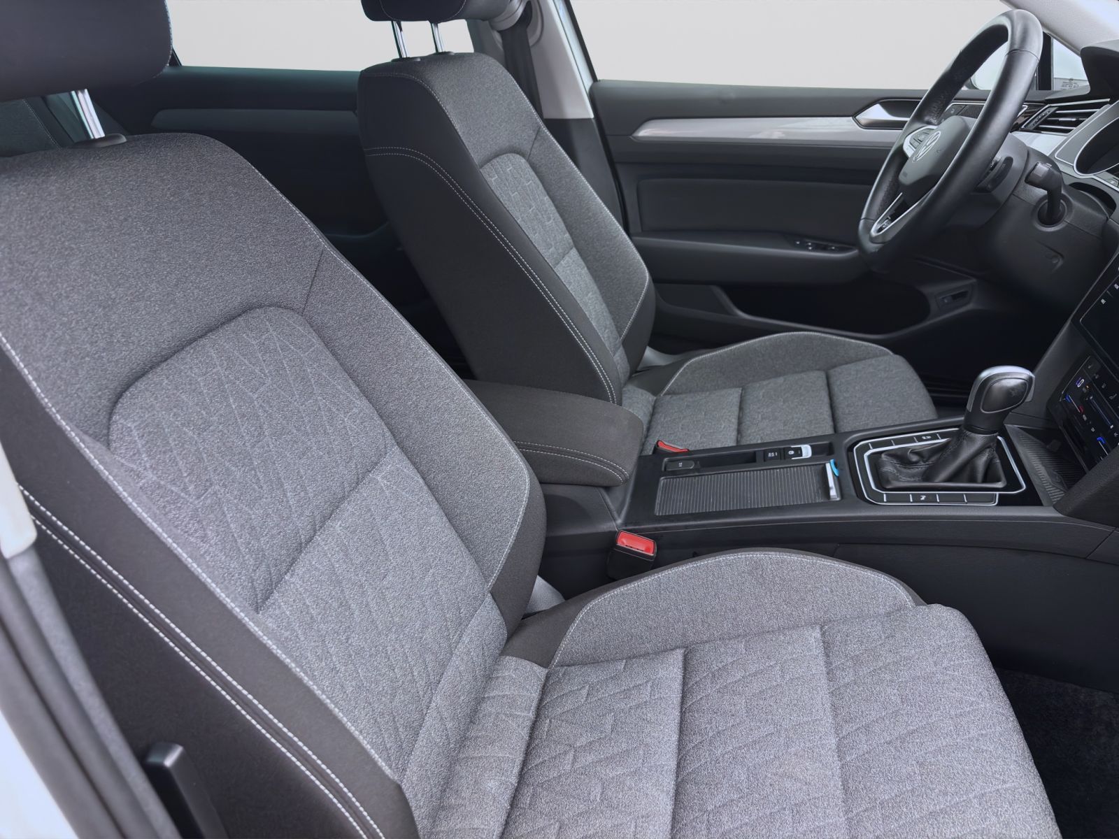 Volkswagen Passat Variant - Bild 17