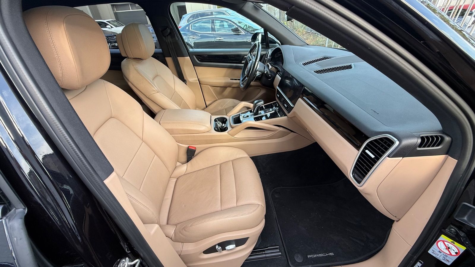 Fahrzeugabbildung Porsche Cayenne Panorama 360°Kamera Acc
