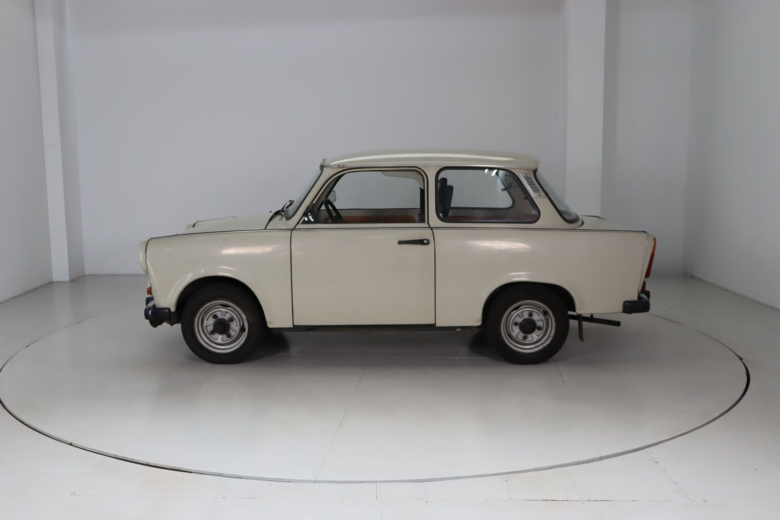 Fahrzeugabbildung Trabant 601 s deluxe HU/AU neu 1. Hand Top-Zustand