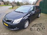 Toyota Avensis 2.0 D-4D Business - Toyota Avensis: Business