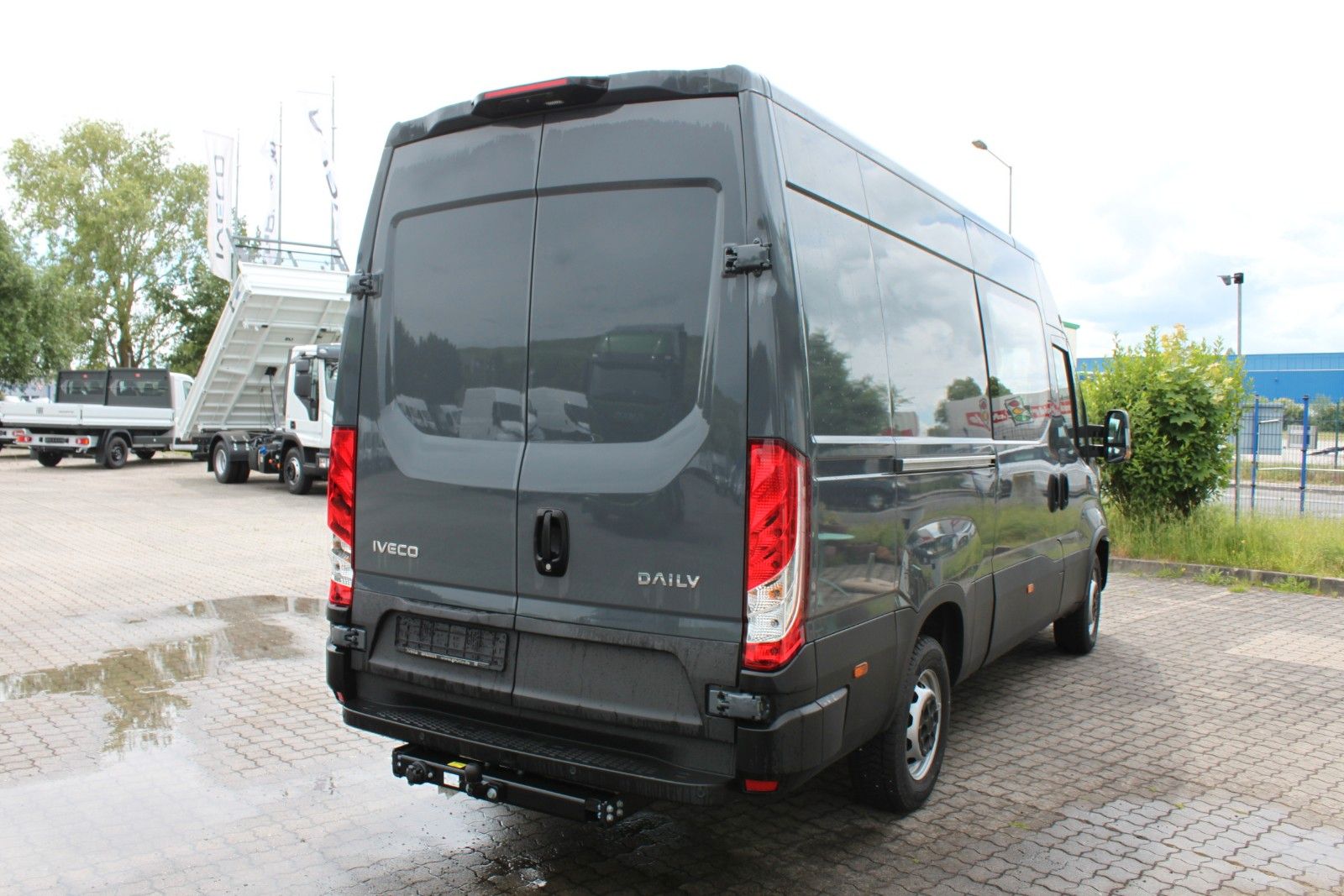 Fahrzeugabbildung Iveco Daily 35S18HA8 CRV Multicab/Automatik/Full-LED