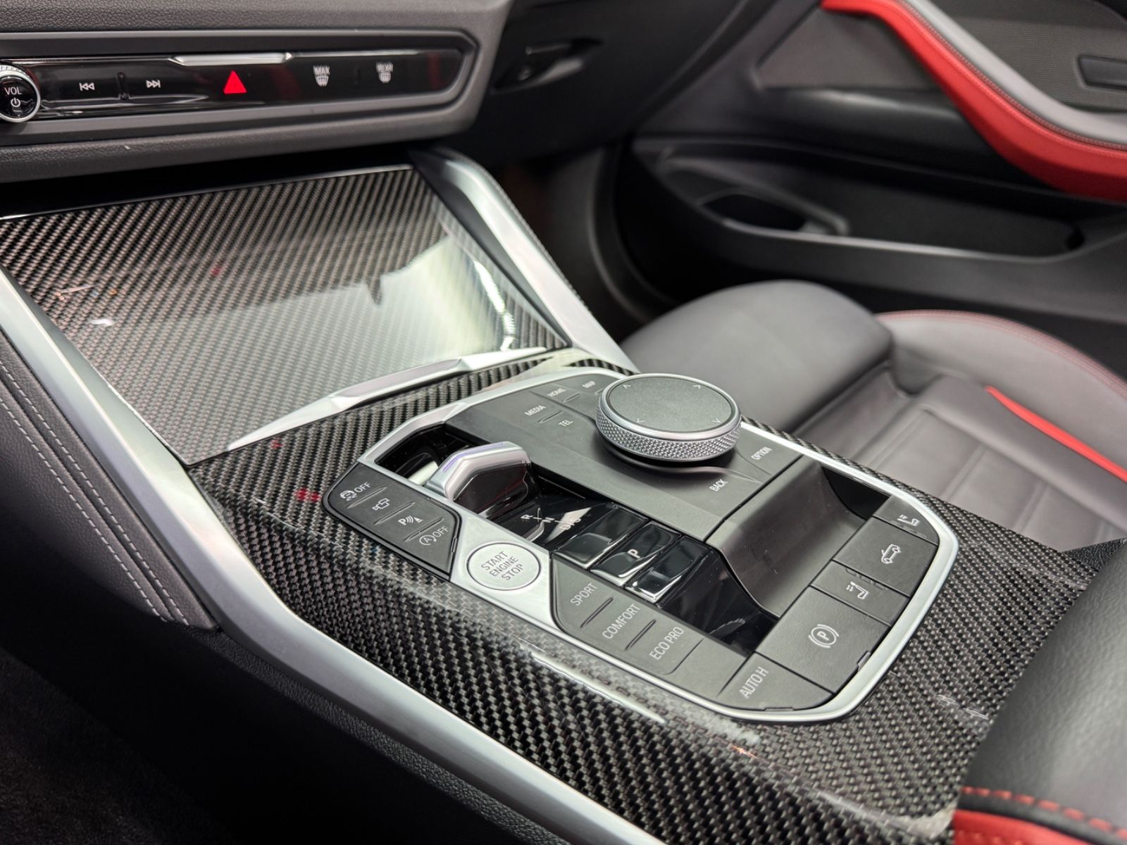 Fahrzeugabbildung BMW M440i Cabrio xDrive|INDIVIDUAL|H&K|LEDER|FACELIF